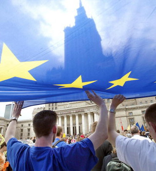 Jak Polacy oceniają członkostwo w UE? 