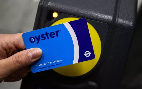 Minimum Oyster card auto top-up halved to £10 amid cost of living crisis