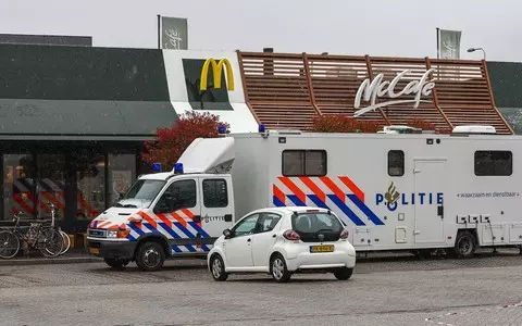 Netherlands: Suspected of the shooting of two people at McDonald's has turned himself in to the poli