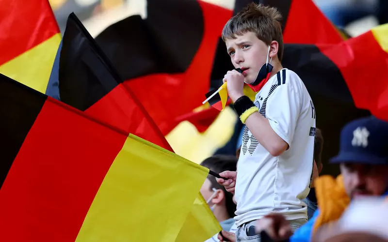 Liga niemiecka: Po wielu miesiącach przy pełnych trybunach
