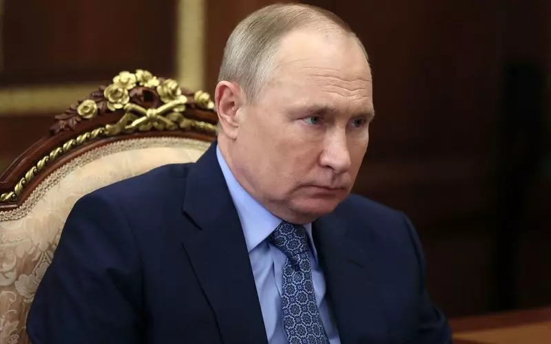 Czy Putin jest chory? "W podróżach regularnie towarzyszy mu onkolog"