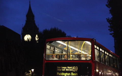 Więcej nocnych linii autobusowych w Londynie będzie wspierać nocne metro