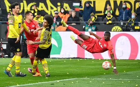 Bundesliga: High defeat for BVB, Bayern close to title defence