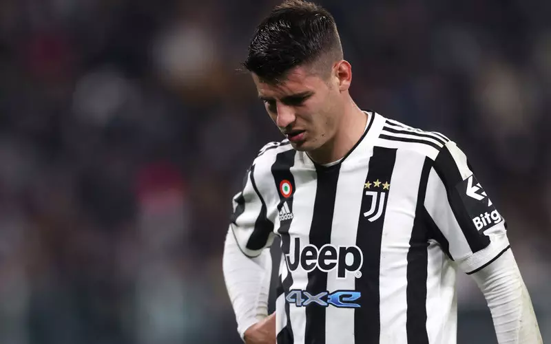 Liga włoska: Juventus Szczęsnego przegrał z Interem, Napoli dogoniło lidera