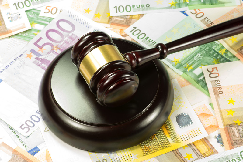 Bruksela zamroziła prawie 200 mld euro rosyjskich aktywów. W Brugii zatrzymano 1 000 luksusowych aut
