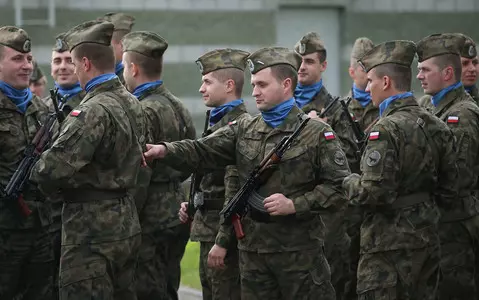 "Rzeczpospolita": Most Poles want short military courses