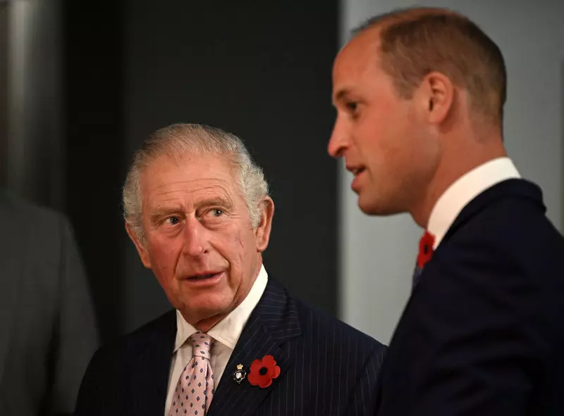 Prawie połowa Brytyjczyków uważa, że Karol powinien ustąpić, aby William mógł zostać królem