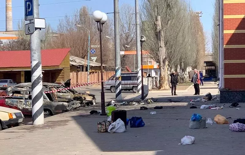 Ukraina: Ponad 30 ofiar i 100 rannych w wyniku rosyjskiego ostrzału dworca w Kramatorsku