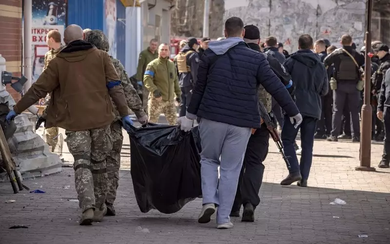 Minister obrony UK: Atak w Kramatorsku to kolejna zbrodnia wojenna Rosji