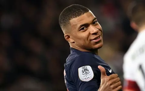 PSG to offer Mbappe a €25m 'clean' salary to keep Kylian at club