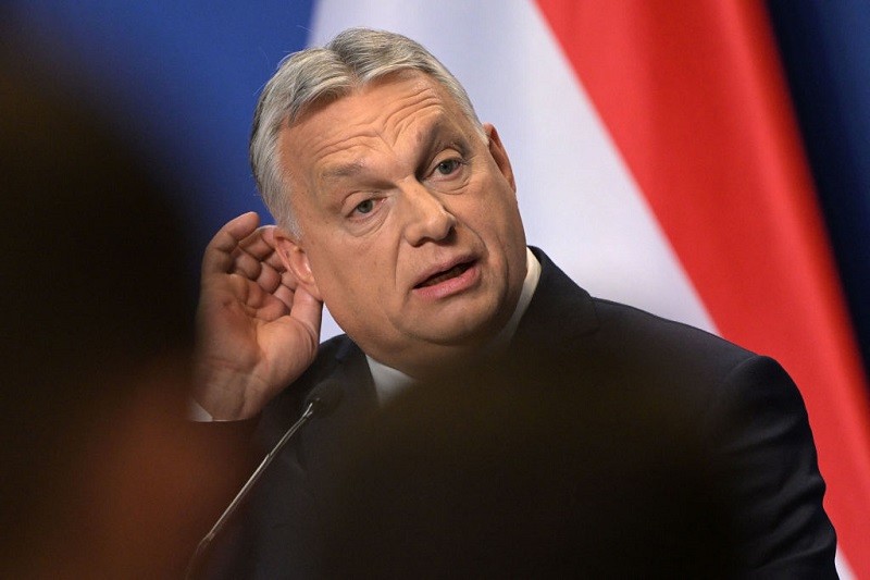 More than half of Poles want to cool down their relations with the Orban government