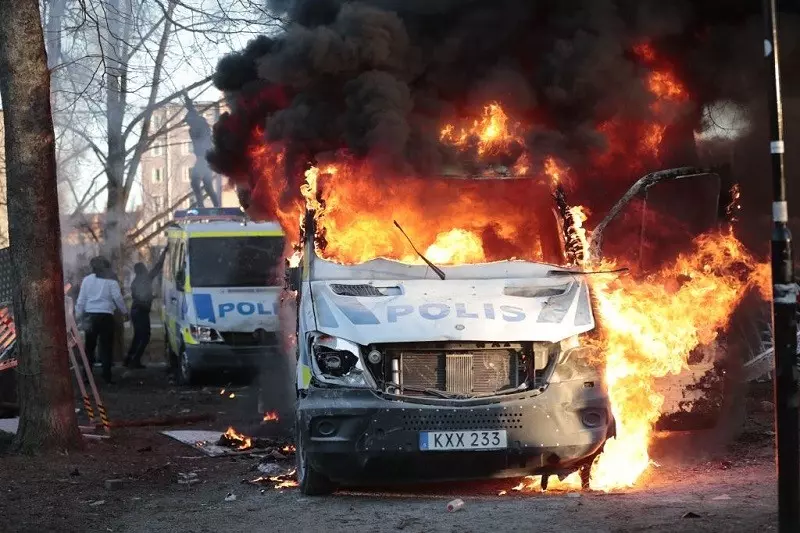Szwecja: Czwarty dzień zamieszek po spaleniu Koranu. Policja postrzeliła trzy osoby