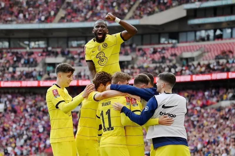 Chelsea reach FA Cup final with cagey win against Crystal Palace at Wembley