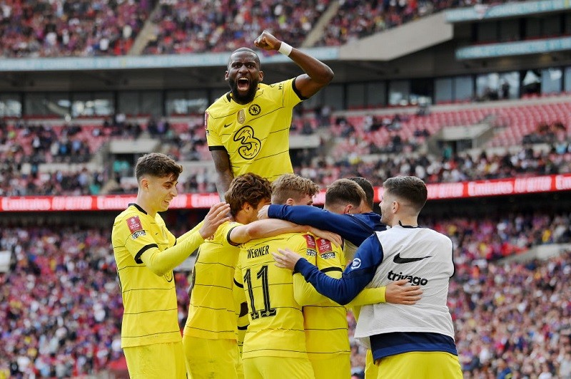 Chelsea reach FA Cup final with cagey win against Crystal Palace at Wembley
