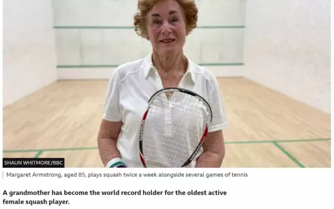 The 85-year-old Englishwoman still plays squash. Thanks to this, she was placed in the Guinness Book