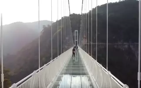 The world's longest glass bridge will open in Vietnam on April 30