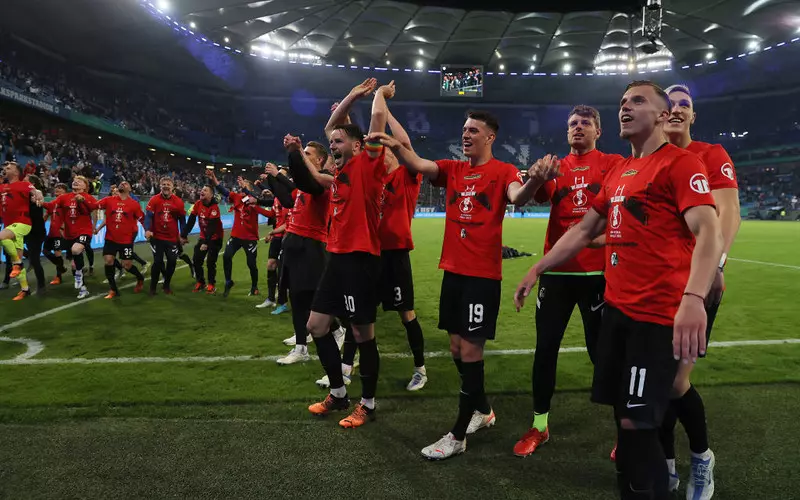 Puchar Niemiec: Freiburg pierwszym finalistą