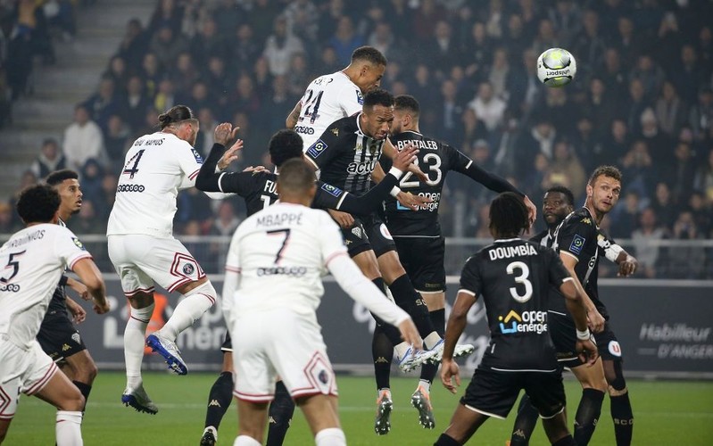 Liga francuska: PSG już prawie mistrzem. Milik wraca do gry