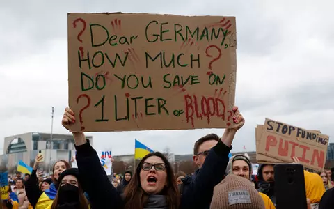 British media: If Germany won't stop buying gas from Russia, it's time to sanction it