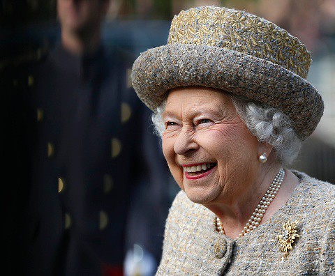Królowa Elżbieta II i jej tajemne znaki