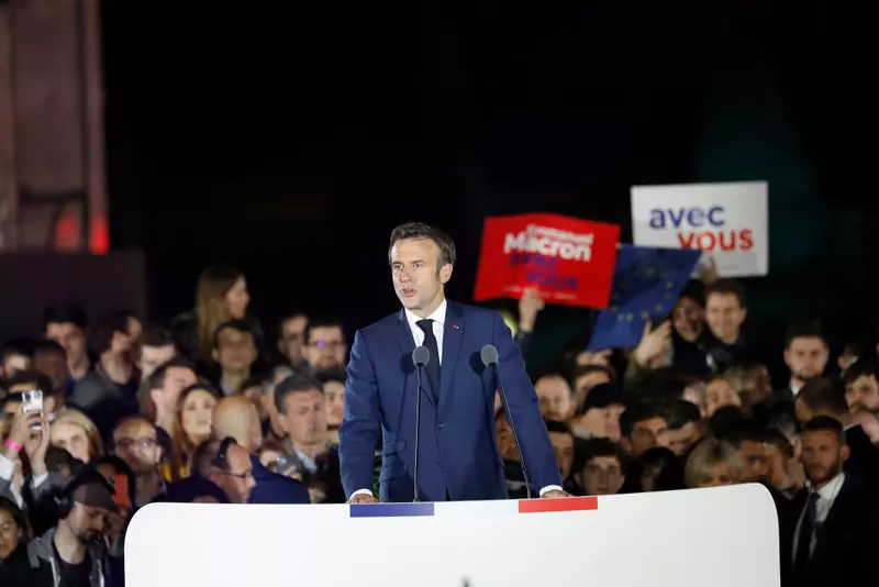 Prasa w UK o wyborach we Francji: Triumf czy tylko zwycięstwo Macrona?