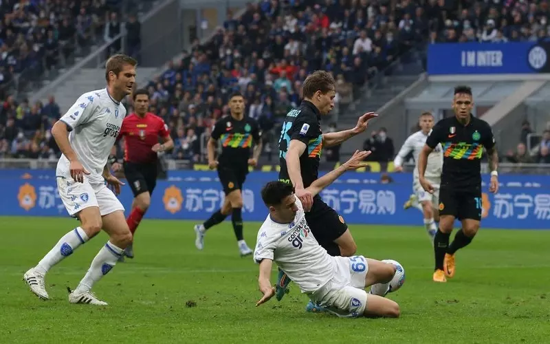 Serie A: Inter recovered from a two-goal loss and became the leader