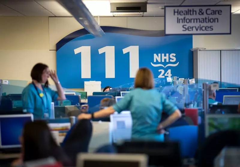 Pielęgniarka NHS o serwisie porad telefonicznych: "To szokujące"