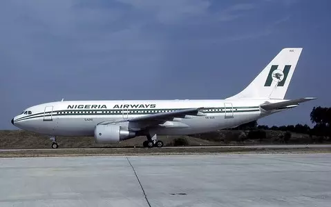 Nigerian airlines have suspended their decision to ground planes