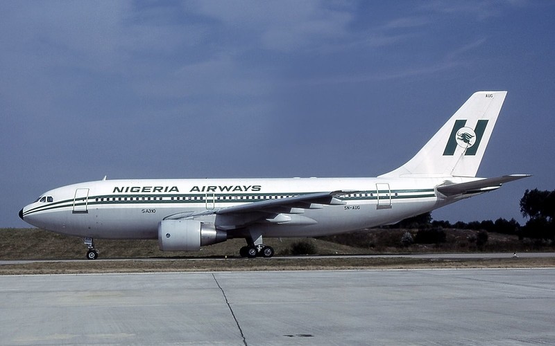 Nigeryjskie linie lotnicze zawiesiły decyzję o uziemieniu samolotów