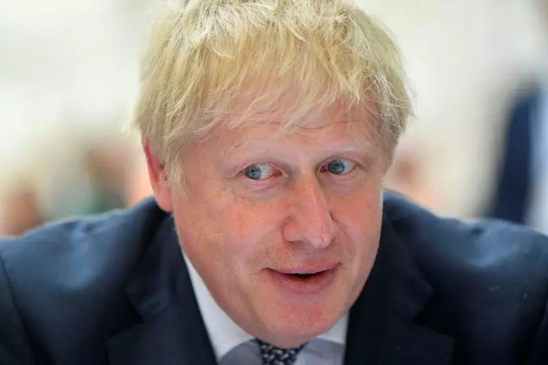 Boris Johnson debiutuje na TikToku. Internauci szydzą z premiera