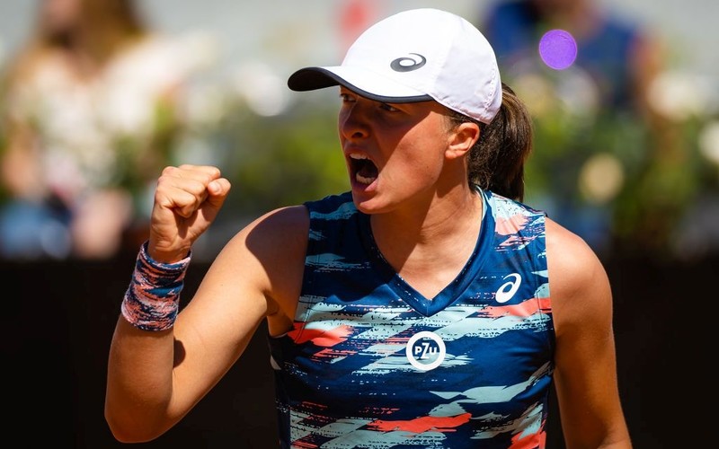 Turniej WTA w Rzymie: Świątek awansowała do półfinału