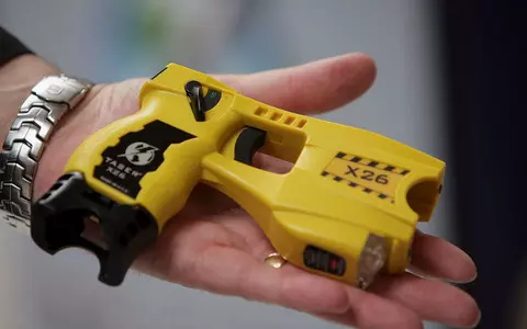 Volunteer police officers to be armed with Taser stun guns