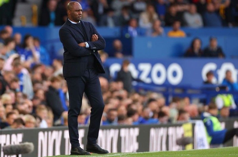 Liga angielska: Patrick Vieira kopnął niesfornego kibica Evertonu