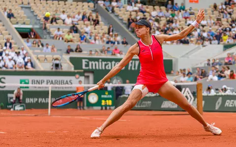 French Open: Linette advances to second round after win over Jabeur 