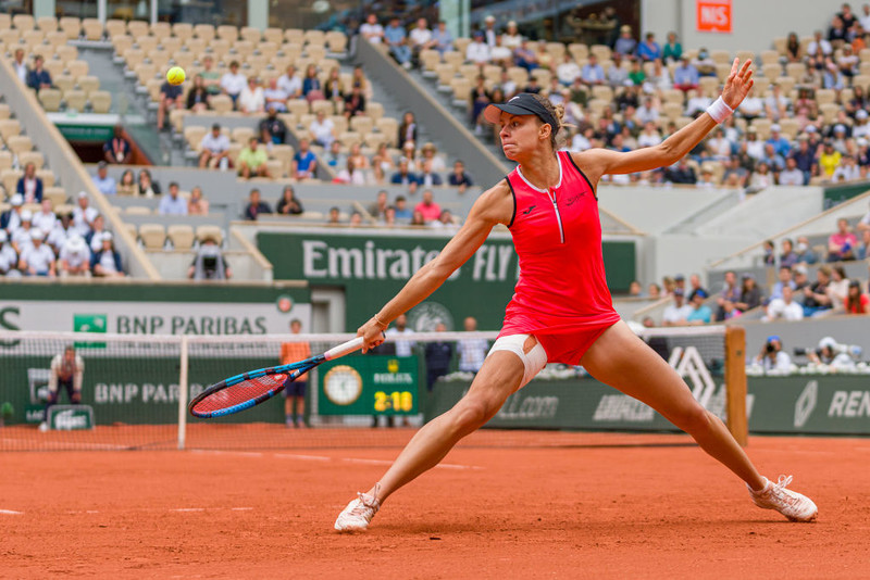 French Open: Linette advances to second round after win over Jabeur 