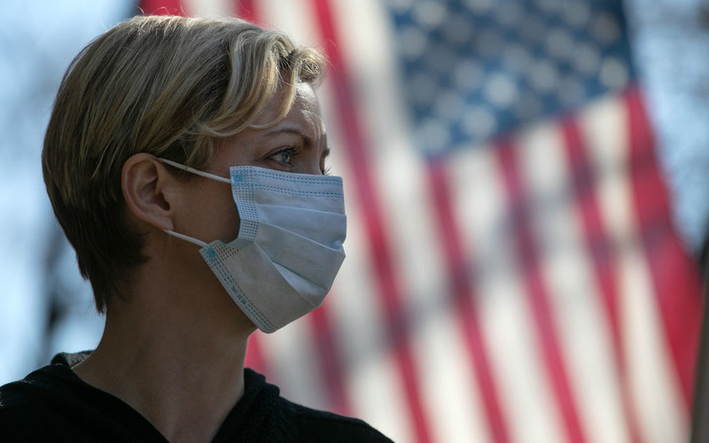 USA: Covid-19 cases are increasing. Experts call for the restoration of the masks