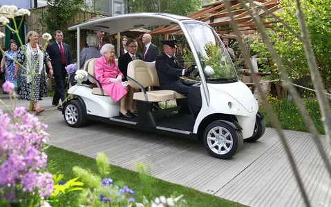 Queen Elizabeth II navigated the Chelsea Flower Show on a golf cart