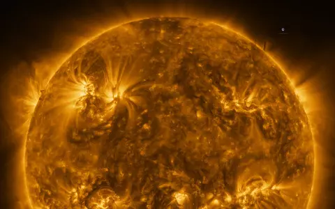 Spectacular photos of the Sun from the European probe