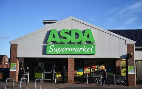 Kolejna sieć supermarketów informuje o "zmianie zachowań klientów". "Kupują mniej, kierują się ceną"
