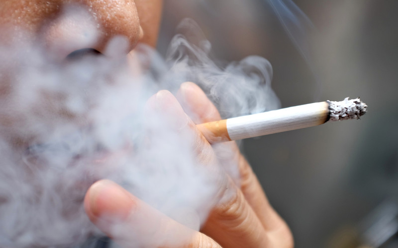 Irlandia zaostrza walkę z paleniem tytoniu 