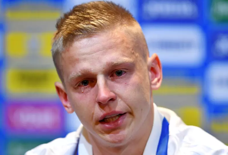 Zinchenko couldn't hold back his tears at the Glasgow conference