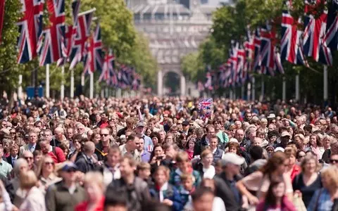 Londoners told to check journeys as capital braces for huge Platinum Jubilee crowds