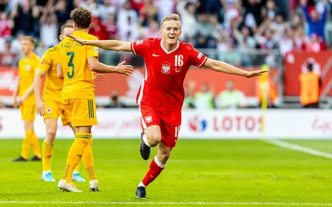 Football LN: Poland won against Wales 2:1