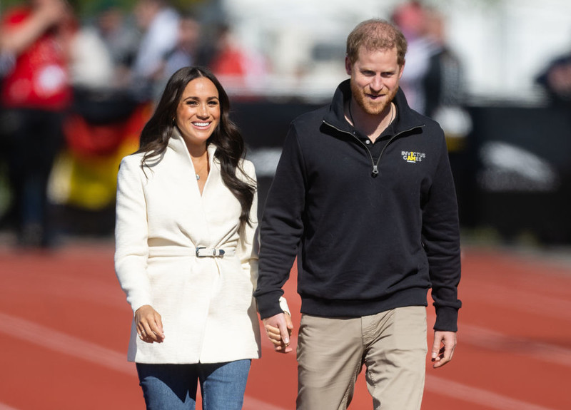 Harry and Meghan land in UK with children for Queen’s Platinum Jubilee 