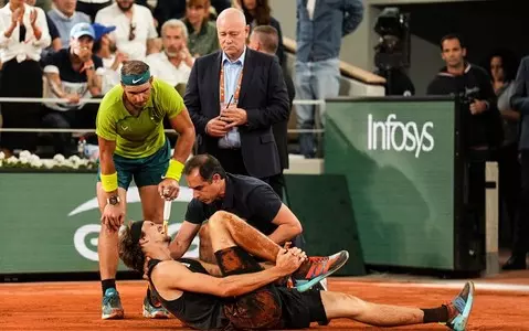 Nadal into 14th French Open final after injured Zverev stops