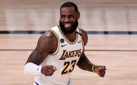 LeBron James is officially a billionaire 