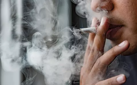 Legal smoking age could be raised to 21 in bid to make UK smoke-free by 2030