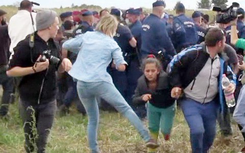 Węgierska reporterka, która podstawiała uchodźcom nogę z zarzutami chuligaństwa