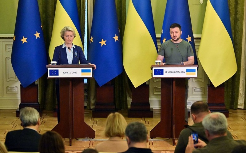 Von der Leyen w Kijowie: Wniosek aplikacyjny Ukrainy do UE powinien być gotowy do końca tygodnia