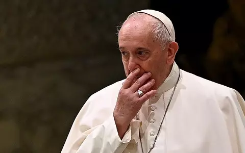 Pope on "NATO barking at the door of Russia"